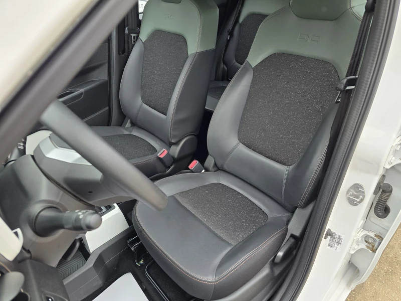 Dacia Spring EXTREME 65 Гаранция Лизинг, снимка 11 - Автомобили и джипове - 52652947