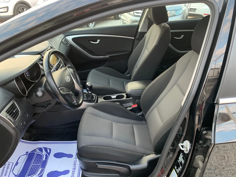 Hyundai I30 1.6 GRDI 110кс Нави , снимка 10 - Автомобили и джипове - 52867313