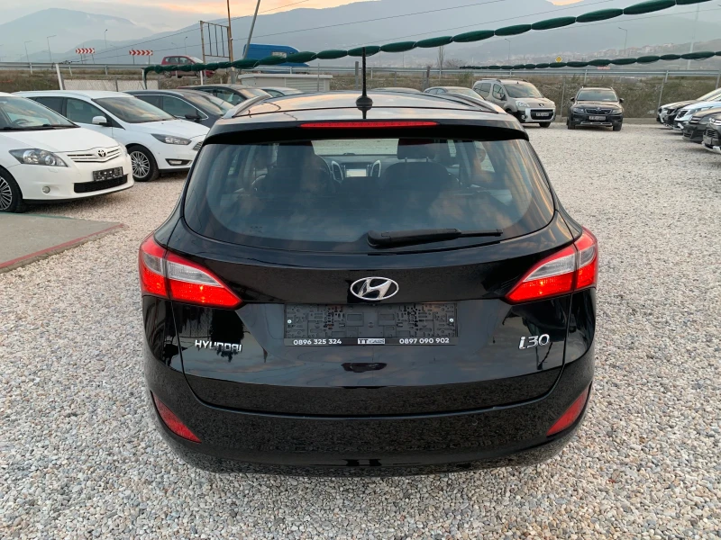 Hyundai I30 1.6 GRDI 110кс Нави , снимка 8 - Автомобили и джипове - 52867313
