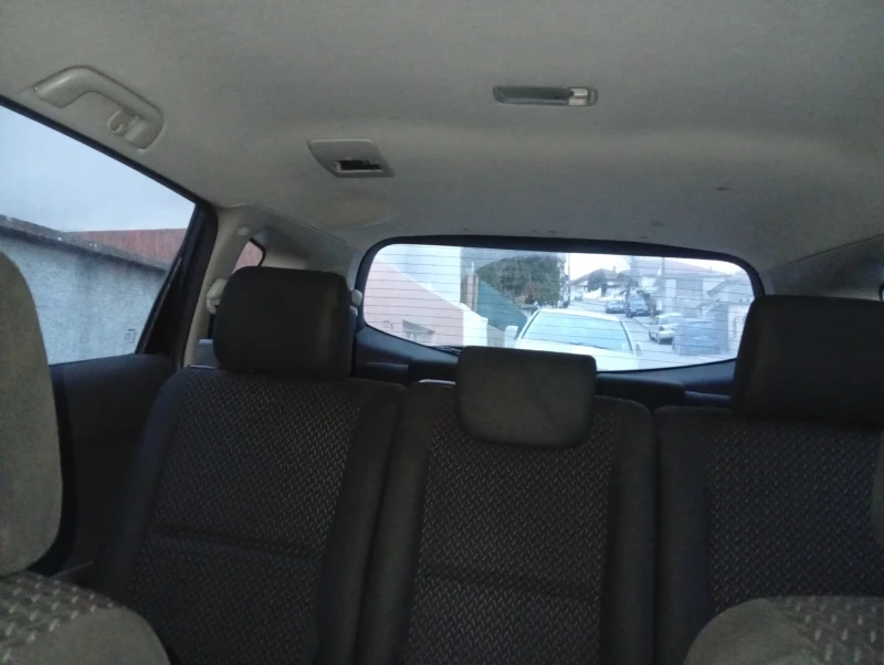 Toyota Corolla verso 2.2.D4D, снимка 6 - Автомобили и джипове - 52969395