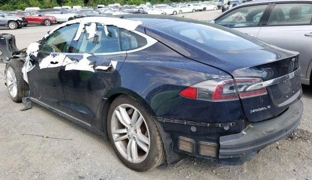 Tesla Model S на части, снимка 3 - Автомобили и джипове - 31183785