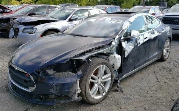 Tesla Model S на части, снимка 2 - Автомобили и джипове - 31183785