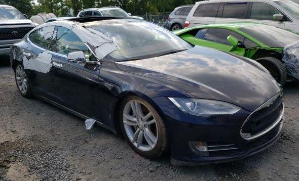 Tesla Model S, снимка 1 - Автомобили и джипове - 31183785