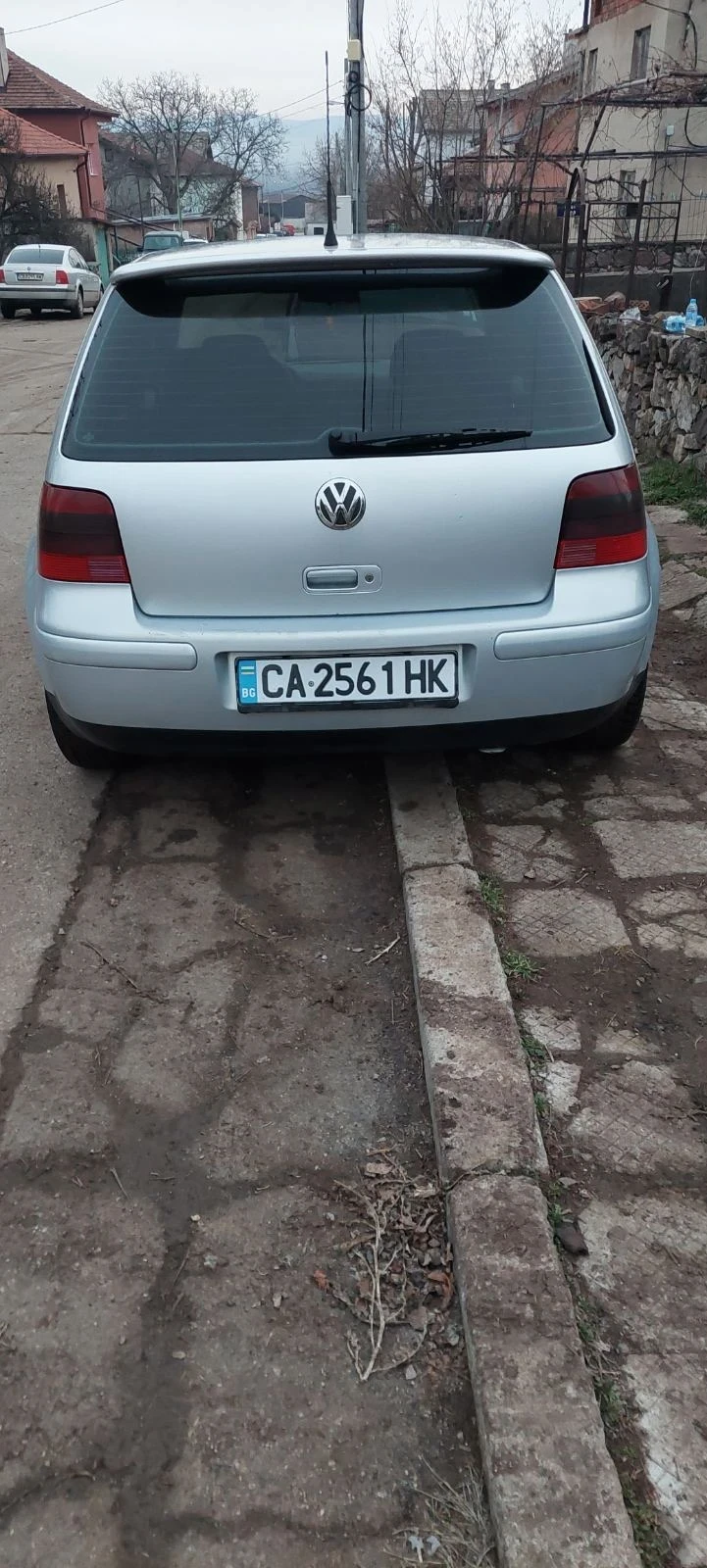 VW Golf 1.9 TDI 110 ps !!! Special Edition , снимка 3 - Автомобили и джипове - 48935407