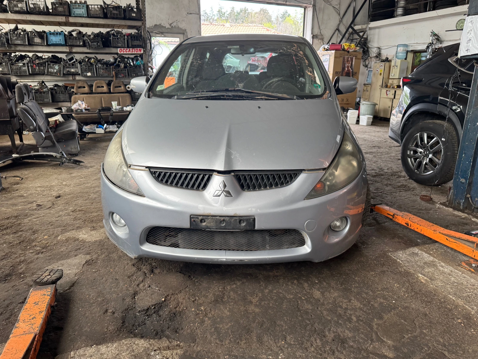 Mitsubishi Grandis, снимка 1