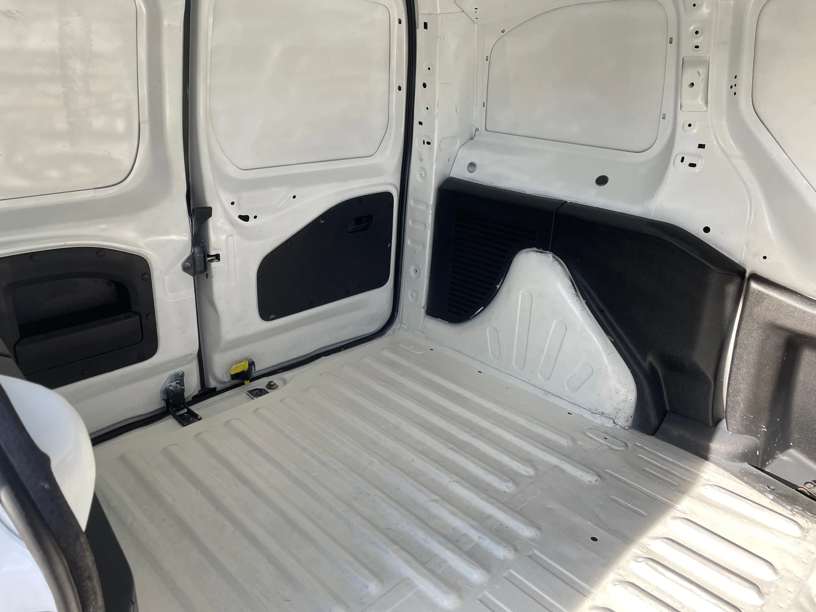 Peugeot Partner 1.6 HDI 90�.�. | Mobile.bg � ����������� 13