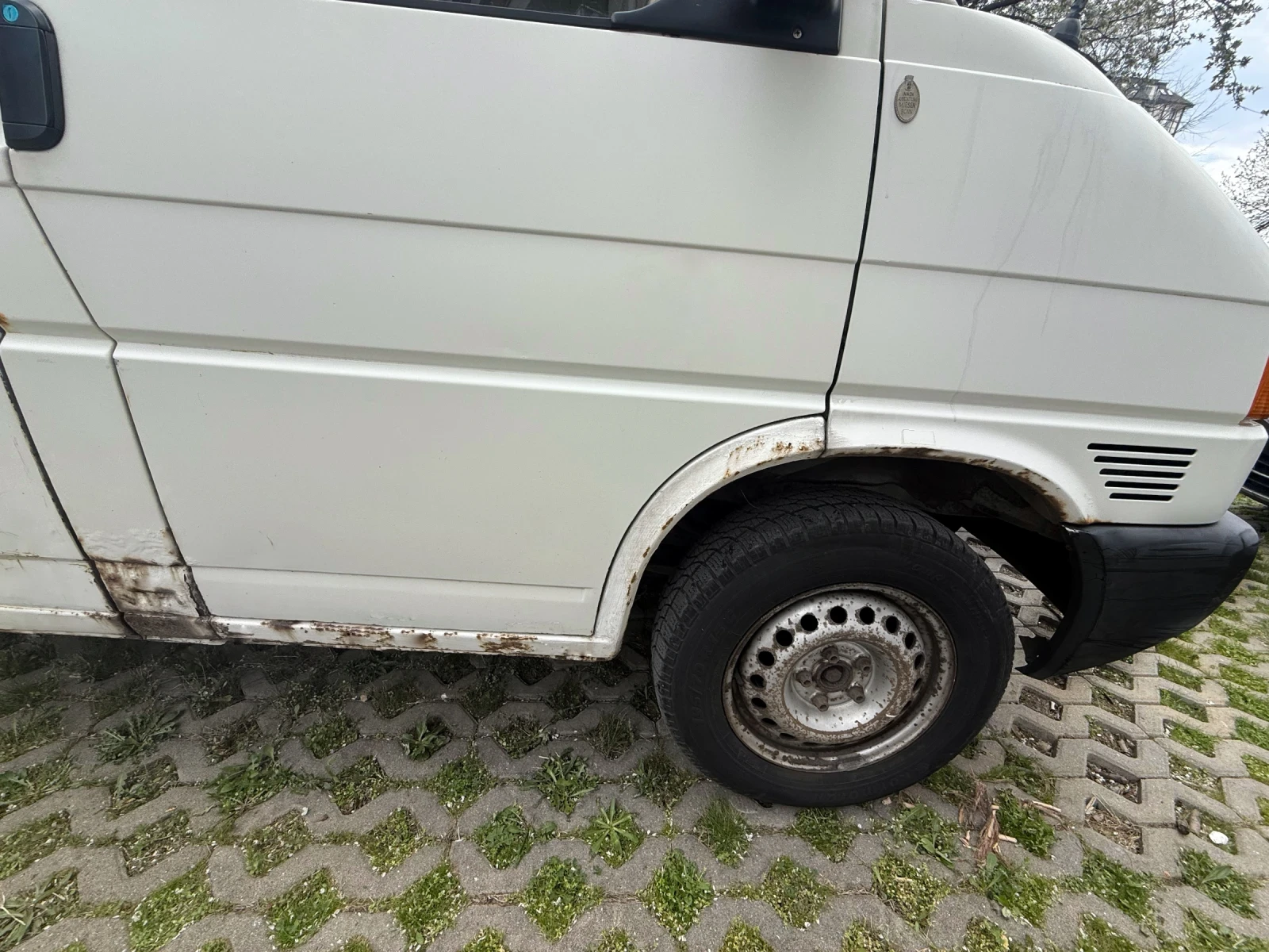 VW Multivan 1.9 TDI , снимка 7 - Автомобили и джипове - 41866483