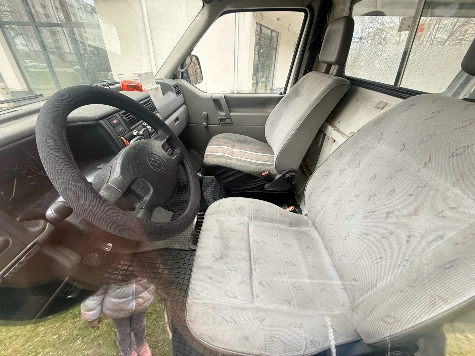 VW Multivan 1.9 TDI , снимка 8 - Автомобили и джипове - 41866483
