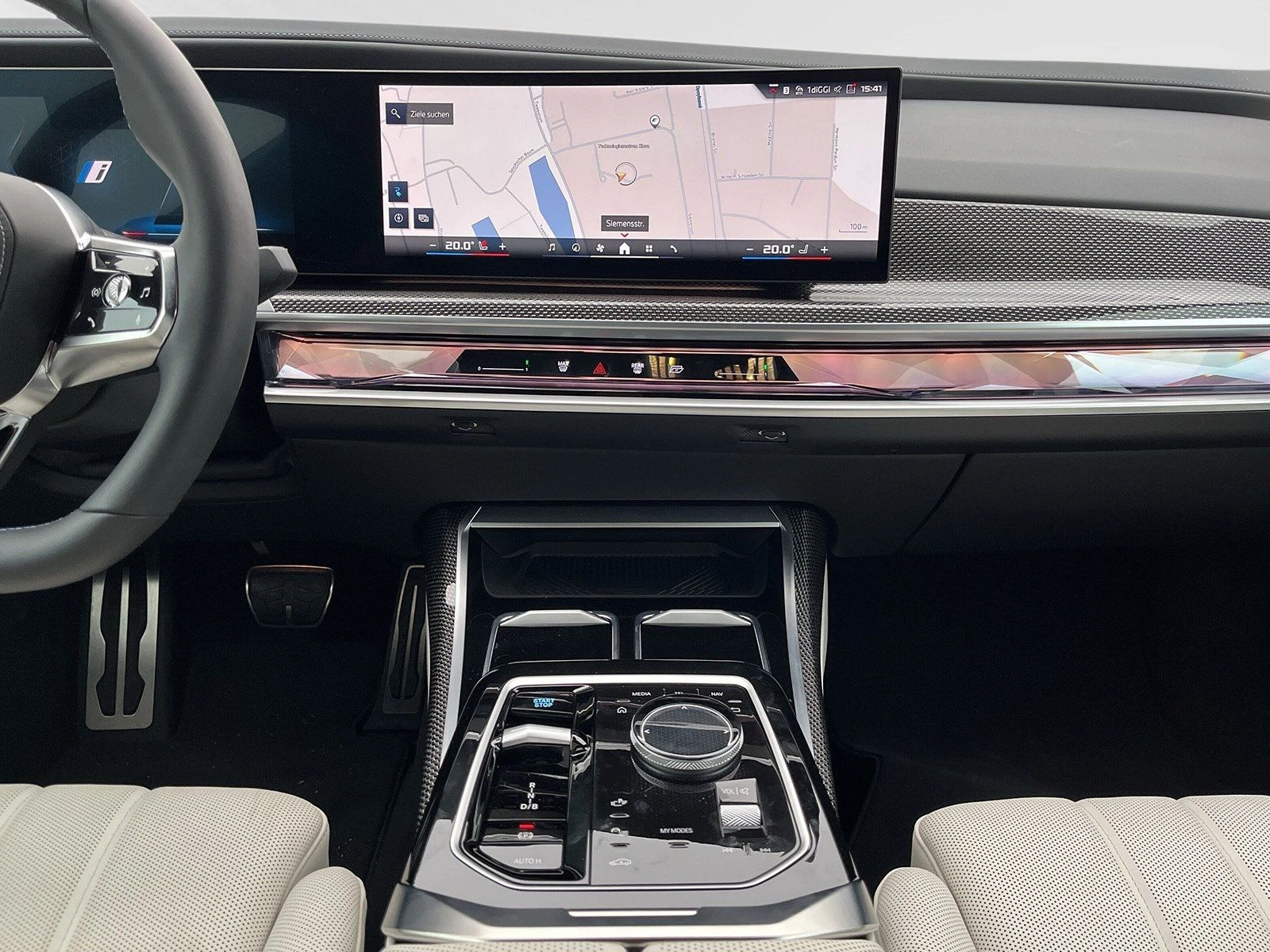 BMW i7 M70/xDrive/THEATRE SCREEN/B&W/SKY LOUNGE/CARBON/ - изображение 7