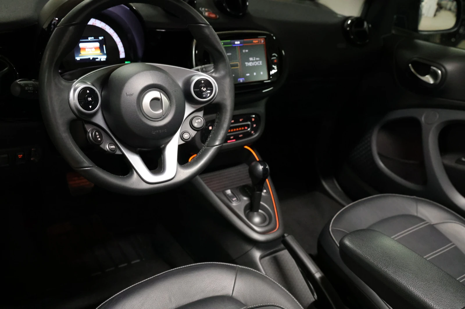 Smart Fortwo cabrio EQ Brabus Full LED | Mobile.bg   13