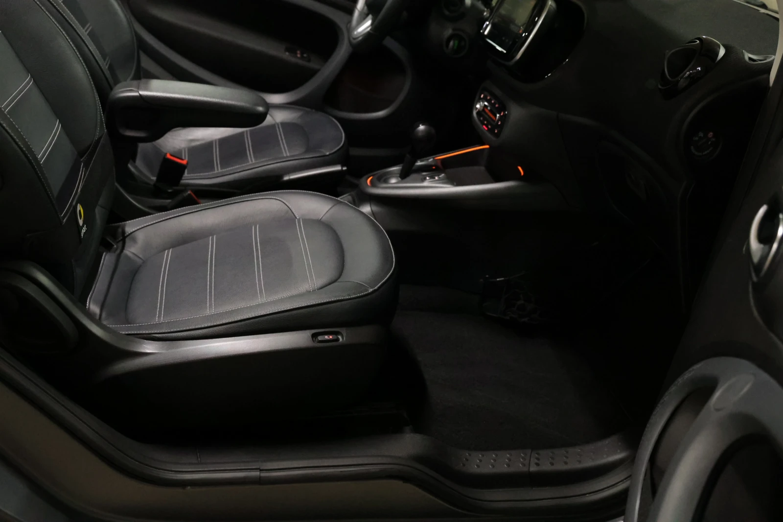 Smart Fortwo cabrio EQ Brabus Full LED | Mobile.bg   14