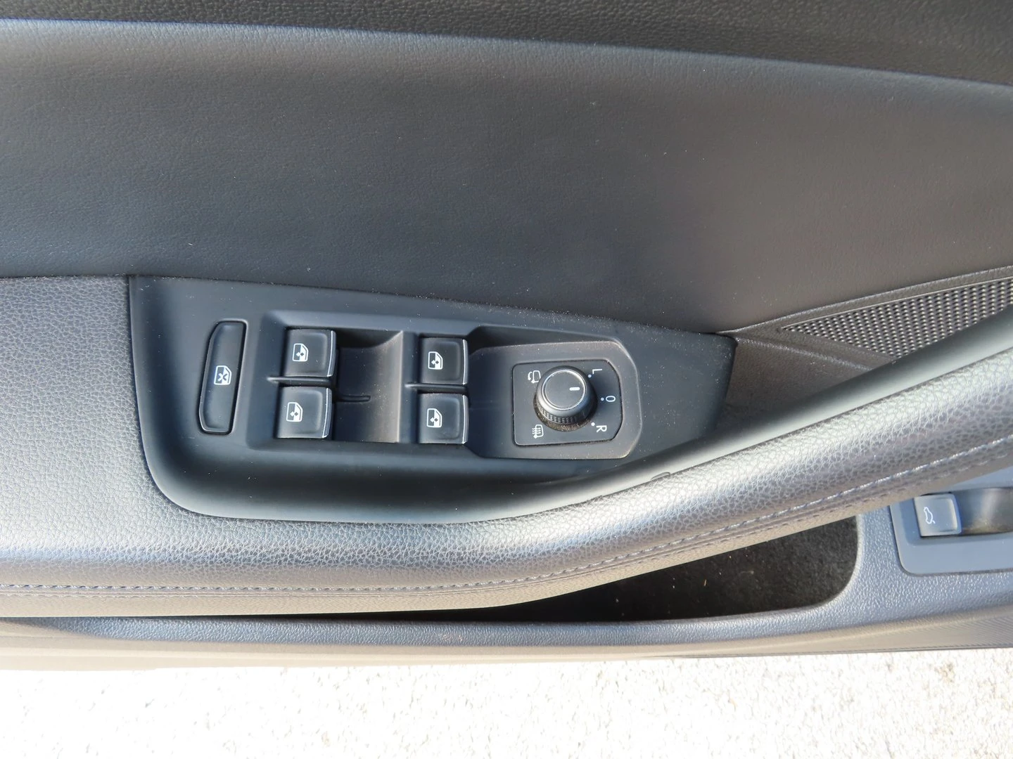 VW Passat Highline 2.0TDI SCR BMT 4MOTION | Mobile.bg   11