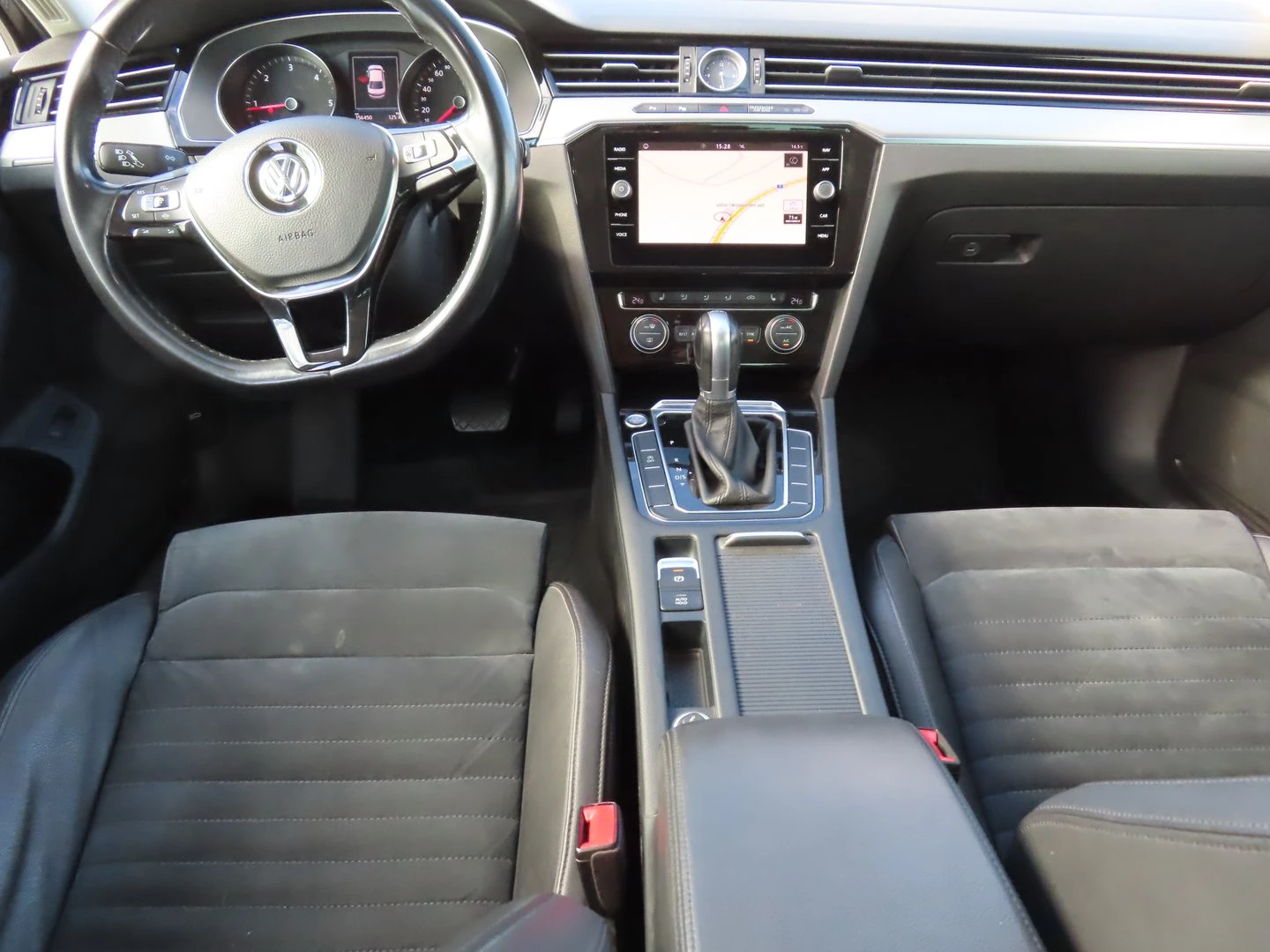 VW Passat Highline 2.0TDI SCR BMT 4MOTION | Mobile.bg   5