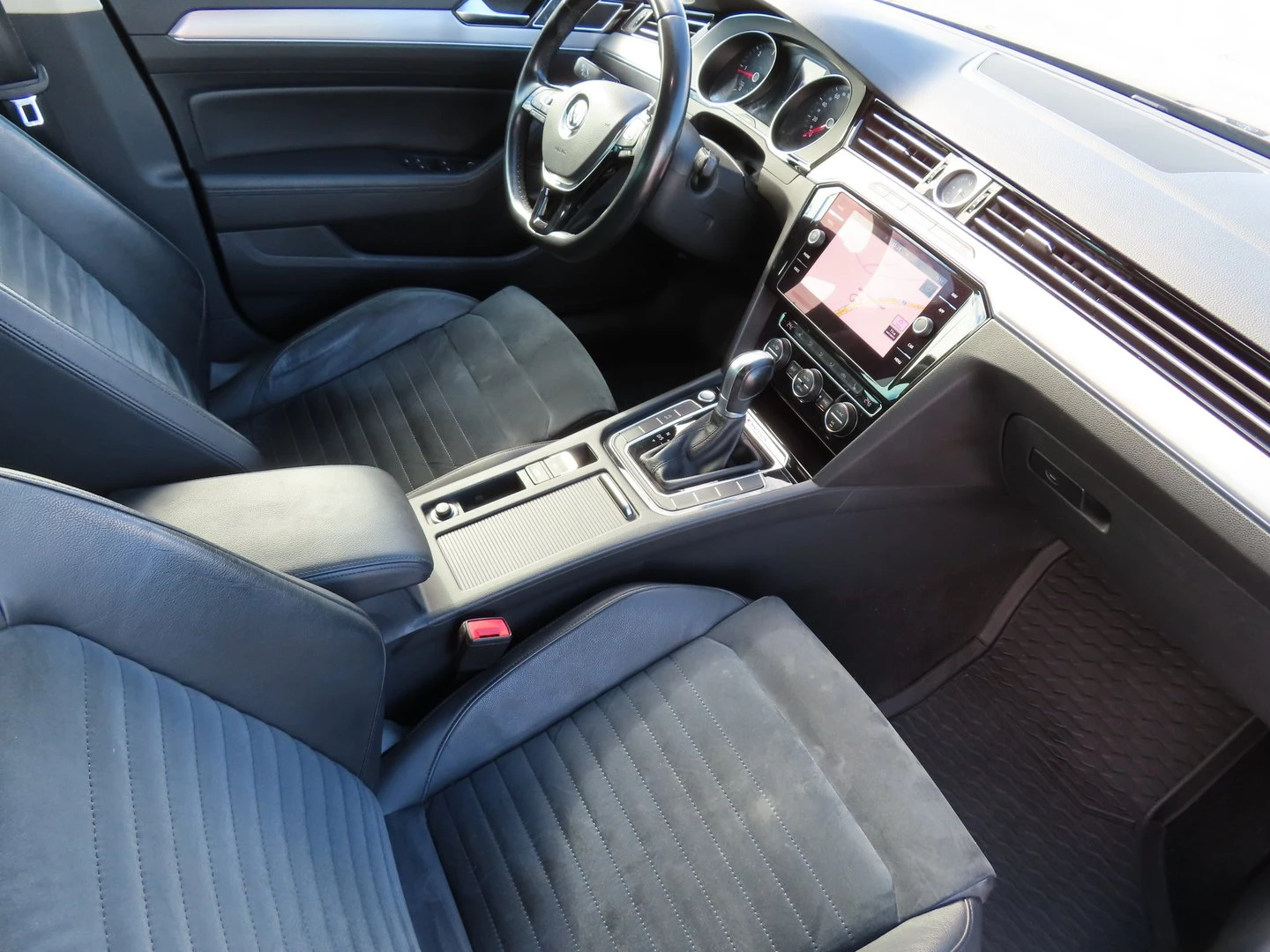 VW Passat Highline 2.0TDI SCR BMT 4MOTION | Mobile.bg   6