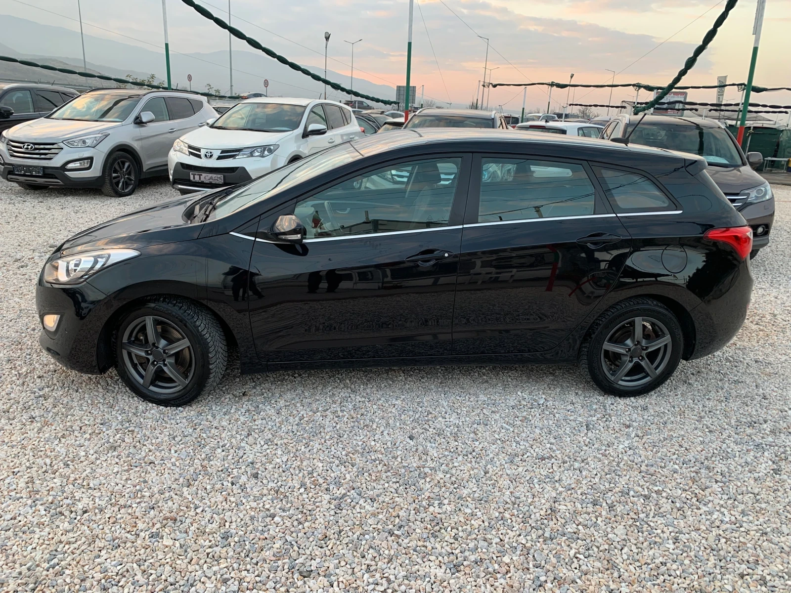 Hyundai I30 1.6 GRDI 110кс Нави  - изображение 4