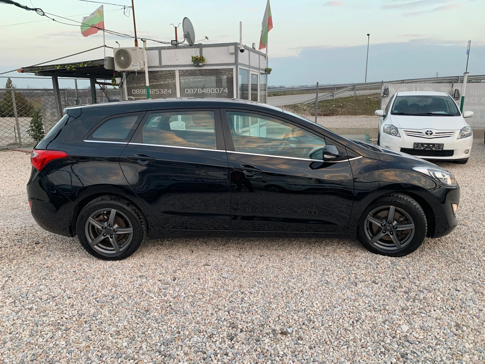 Hyundai I30 1.6 GRDI 110кс Нави  - изображение 5