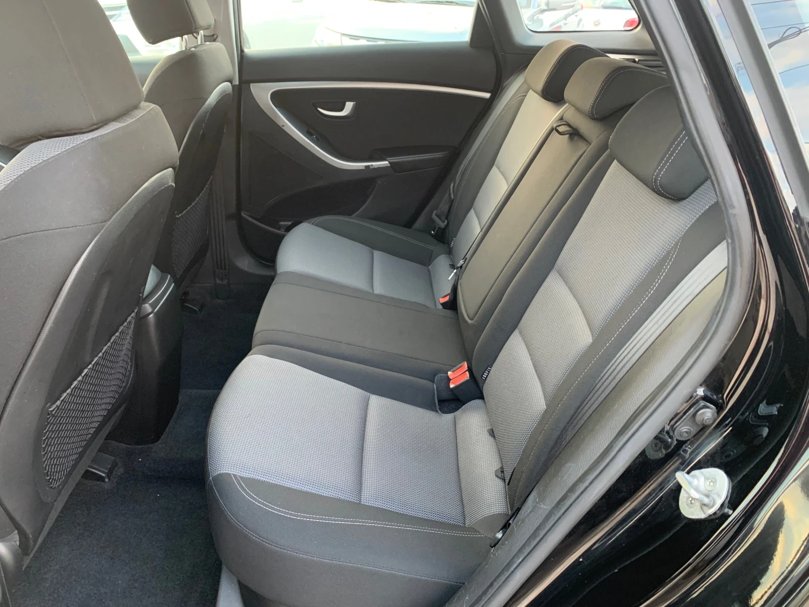 Hyundai I30 1.6 GRDI 110�� ����  | Mobile.bg � ����������� 15