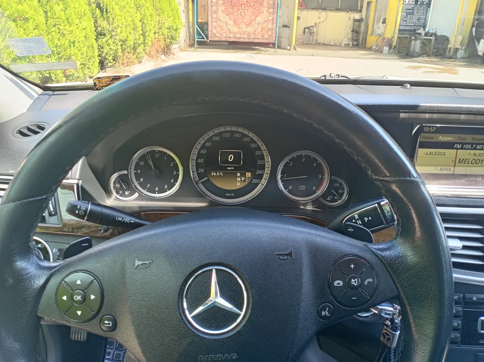 Mercedes-Benz E 200  - изображение 4