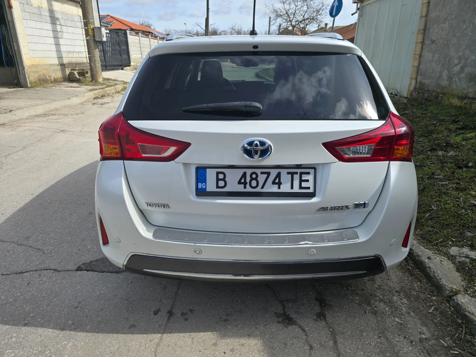 Toyota Auris, снимка 4 - Автомобили и джипове - 53754740