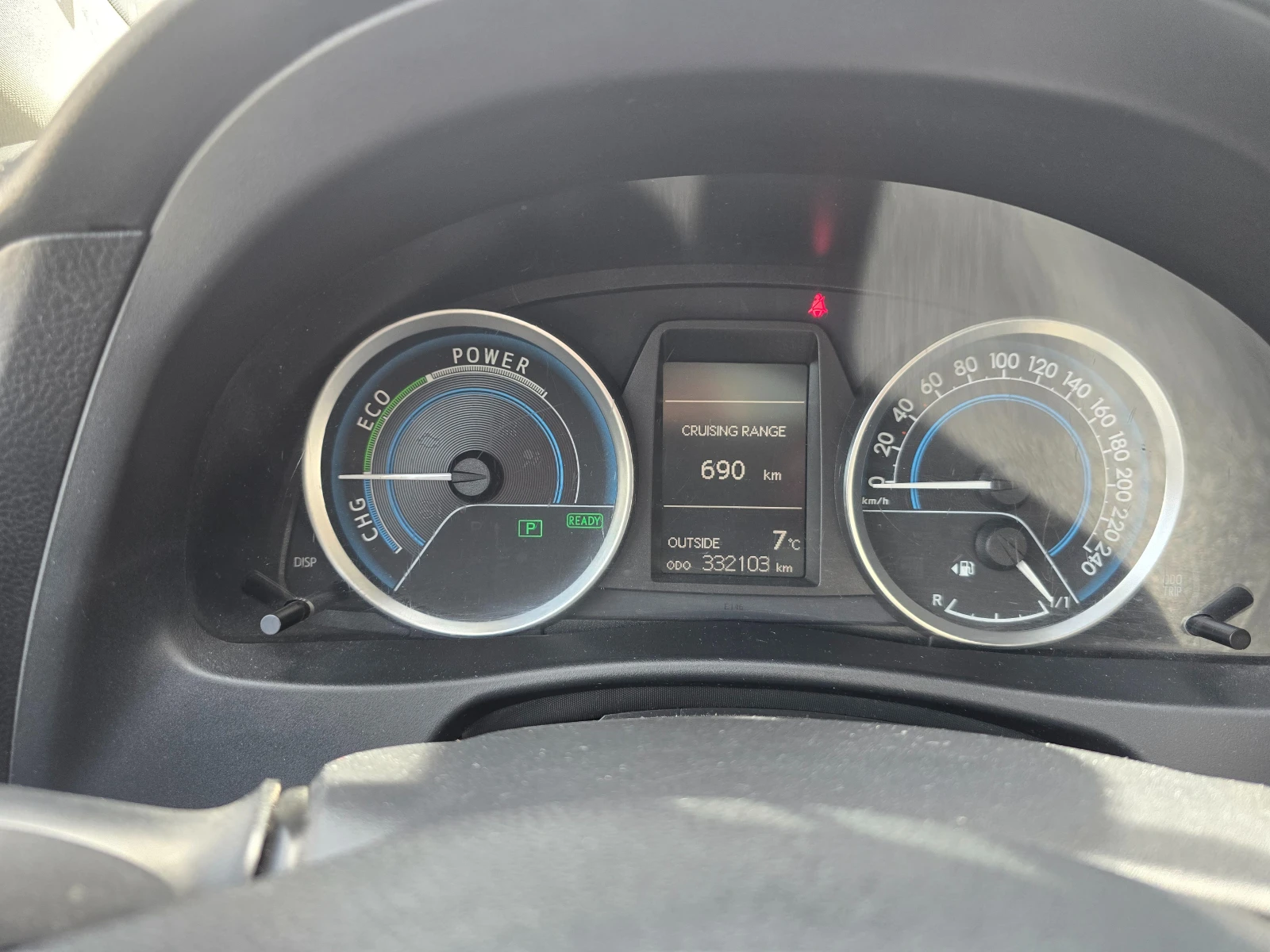 Toyota Auris, снимка 11 - Автомобили и джипове - 53754740