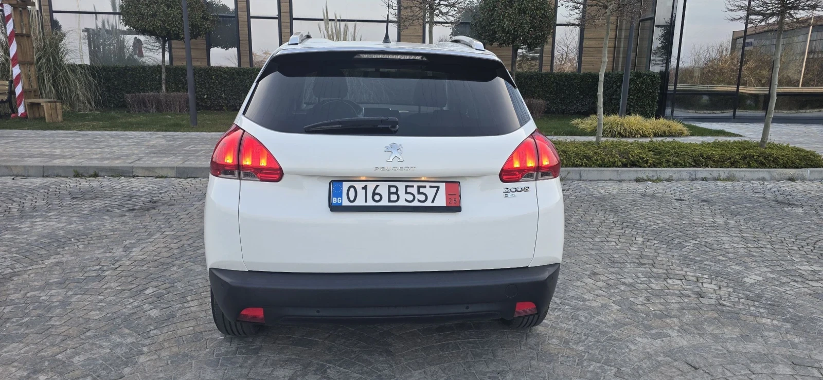 Peugeot 2008 1.6 e-HDI /ALLURE/ЛИЗИНГ/FULL/NAVI, снимка 5 - Автомобили и джипове - 53866319