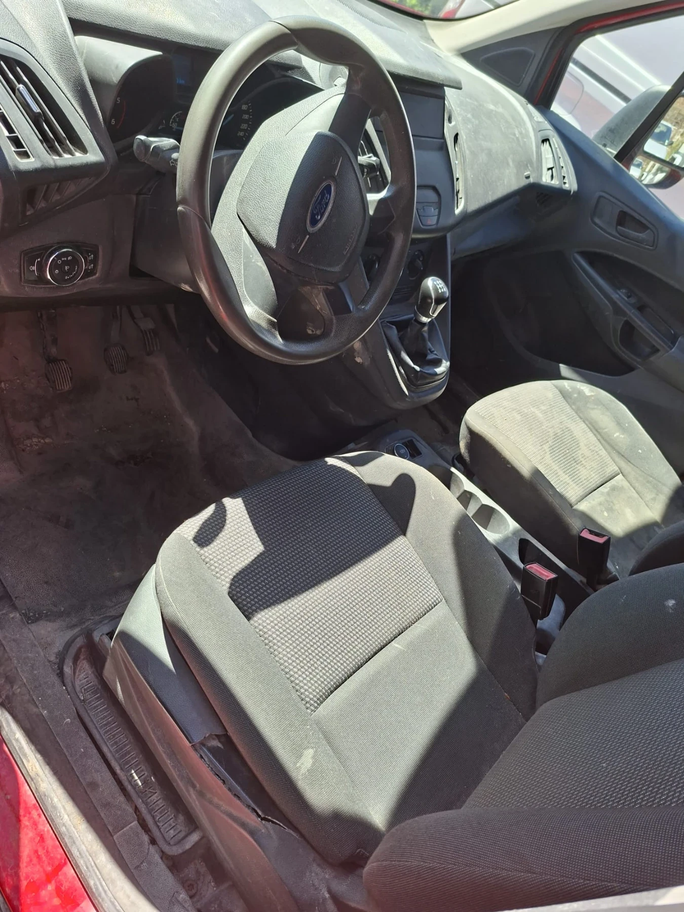 Ford Connect 1.6 D, снимка 9 - Автомобили и джипове - 54443965