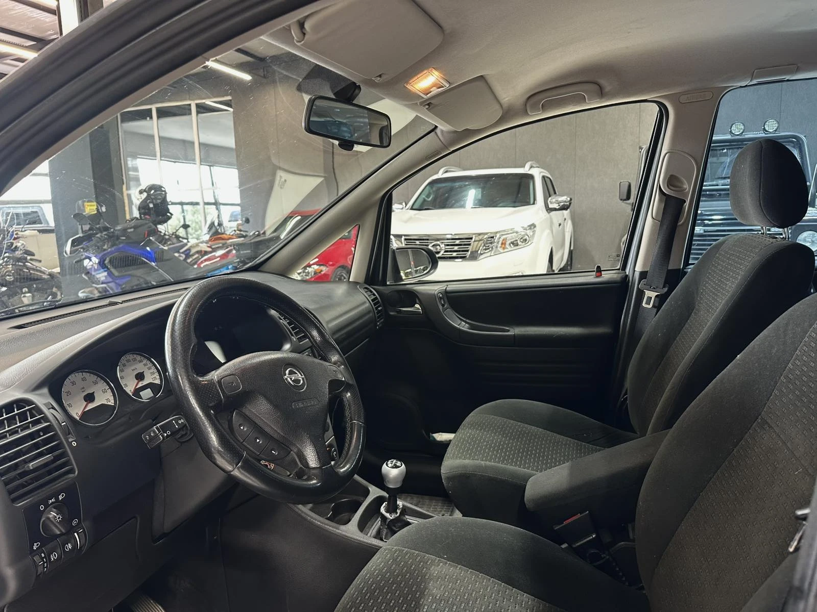 Opel Zafira OPC-пакет , снимка 10 - Автомобили и джипове - 54561650