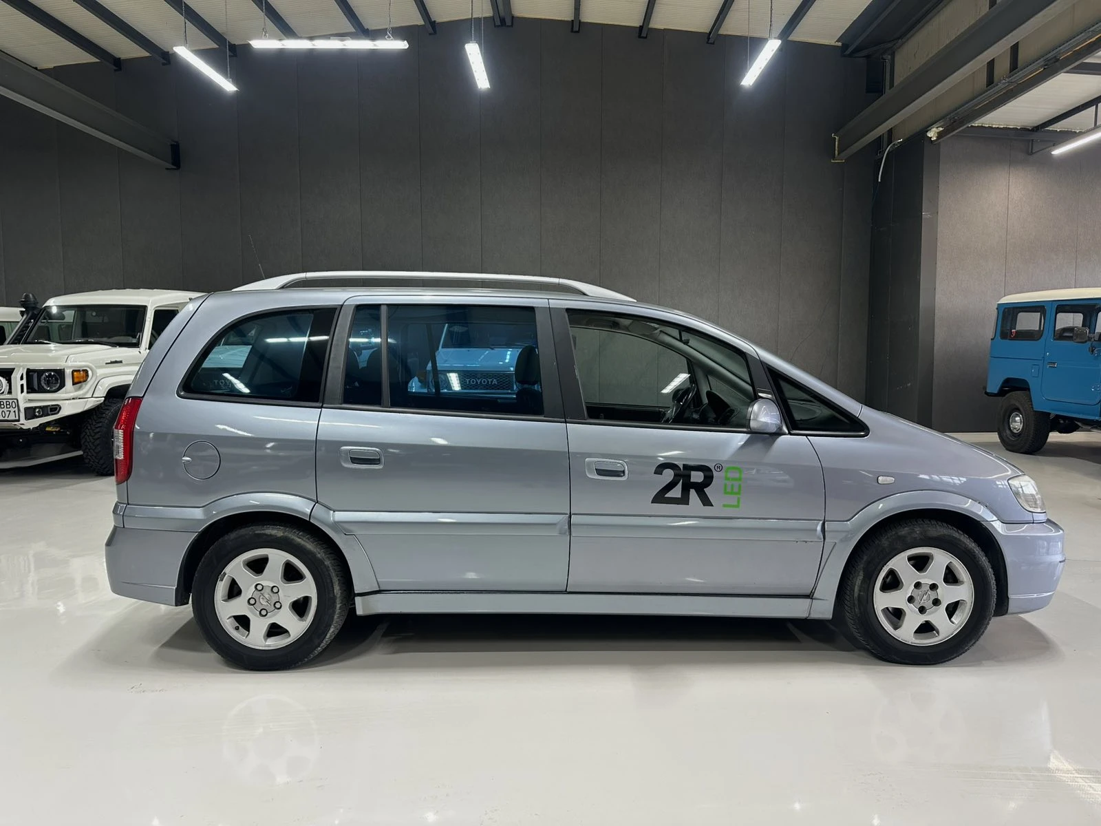 Opel Zafira OPC-пакет , снимка 9 - Автомобили и джипове - 54561650