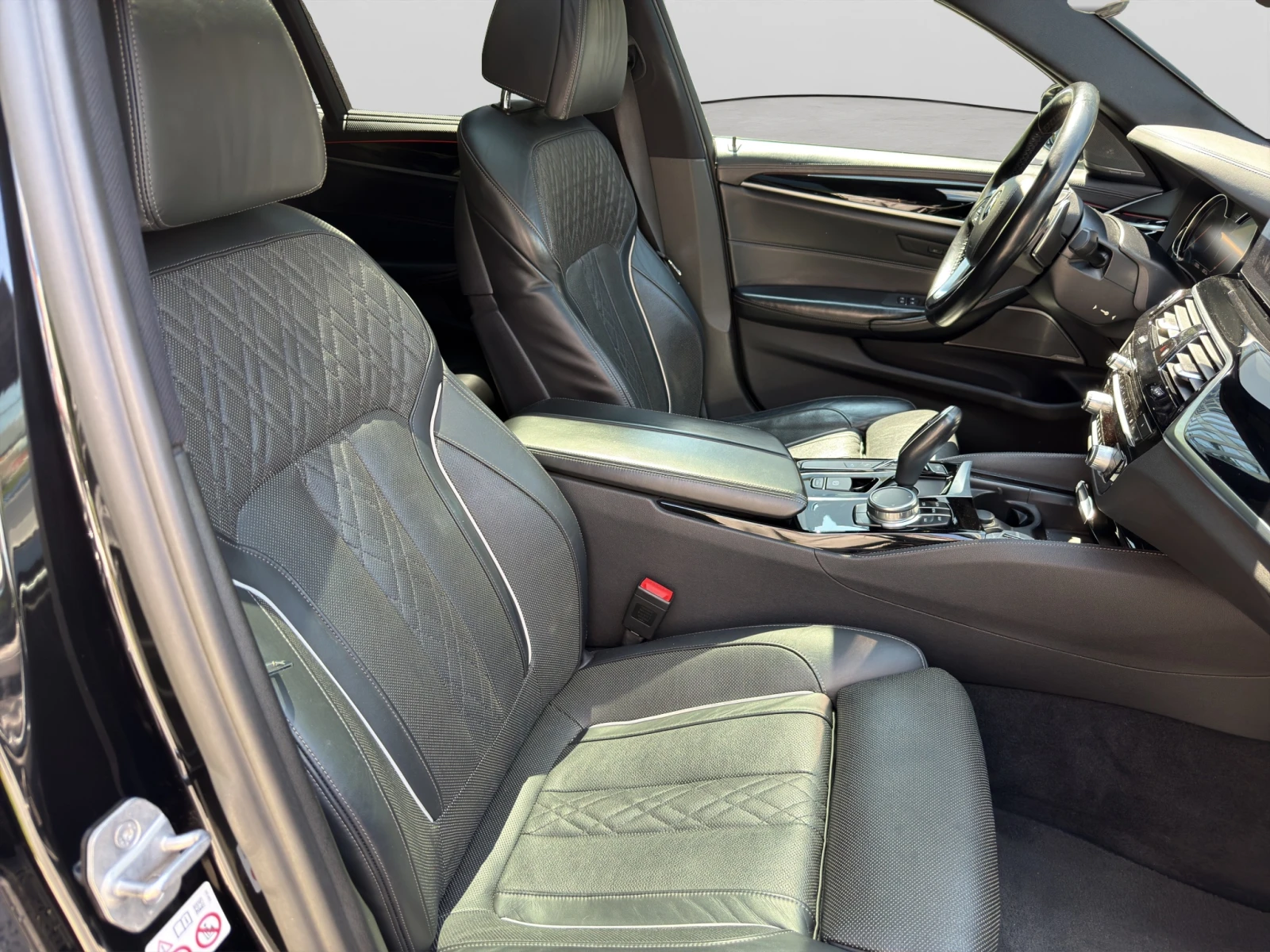 BMW 540 i xDrive, снимка 9 - Автомобили и джипове - 54630499