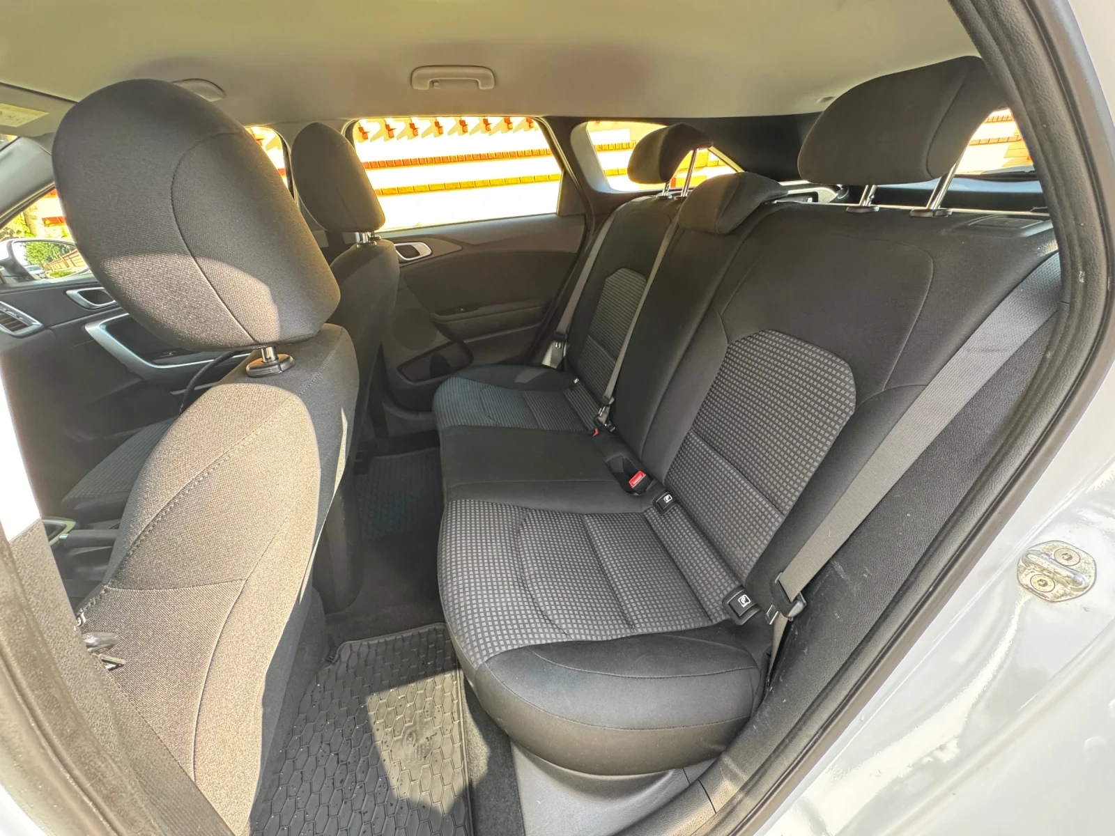 Kia Ceed, снимка 11 - Автомобили и джипове - 54814912