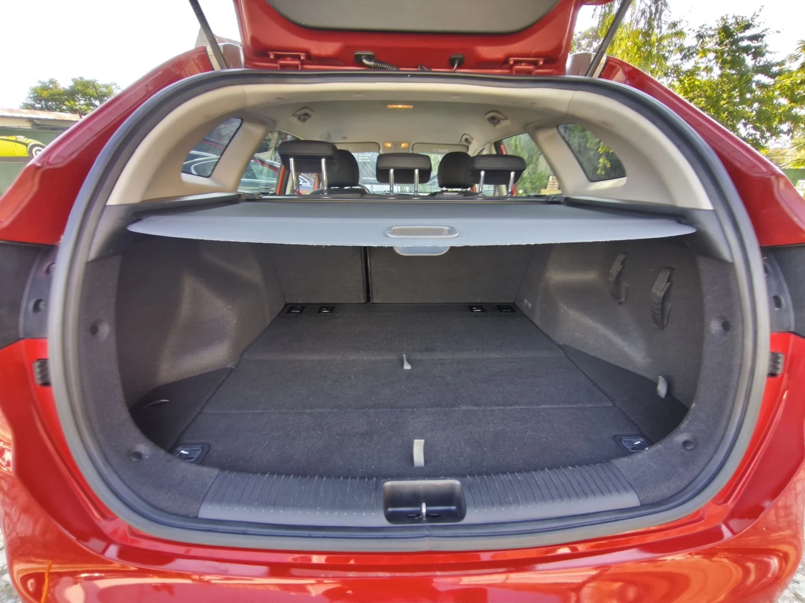 Kia Ceed 1.6 CRDI АВТОМАТИК, снимка 11 - Автомобили и джипове - 55096855