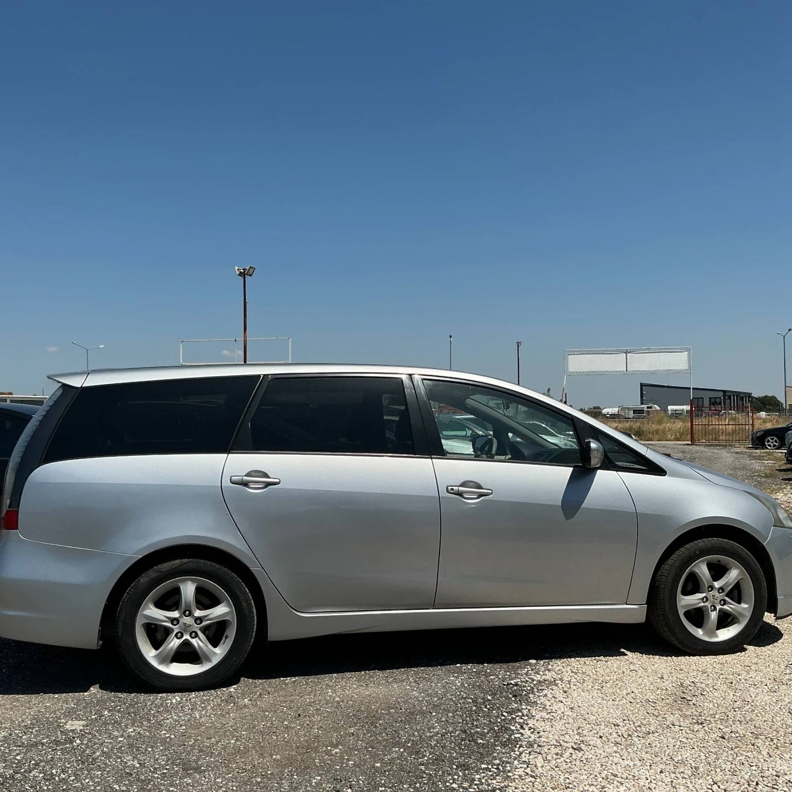 Mitsubishi Grandis, снимка 4 - Автомобили и джипове - 55638709