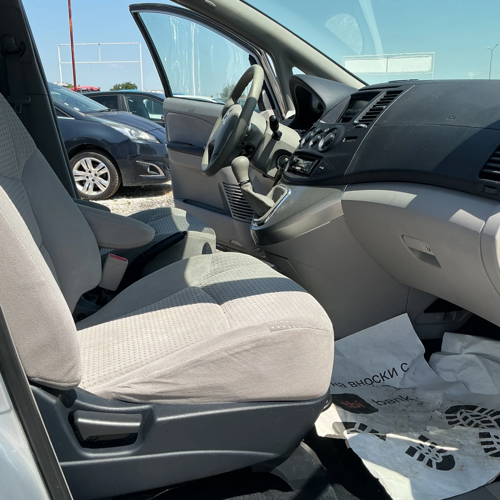 Mitsubishi Grandis, снимка 16 - Автомобили и джипове - 55638709