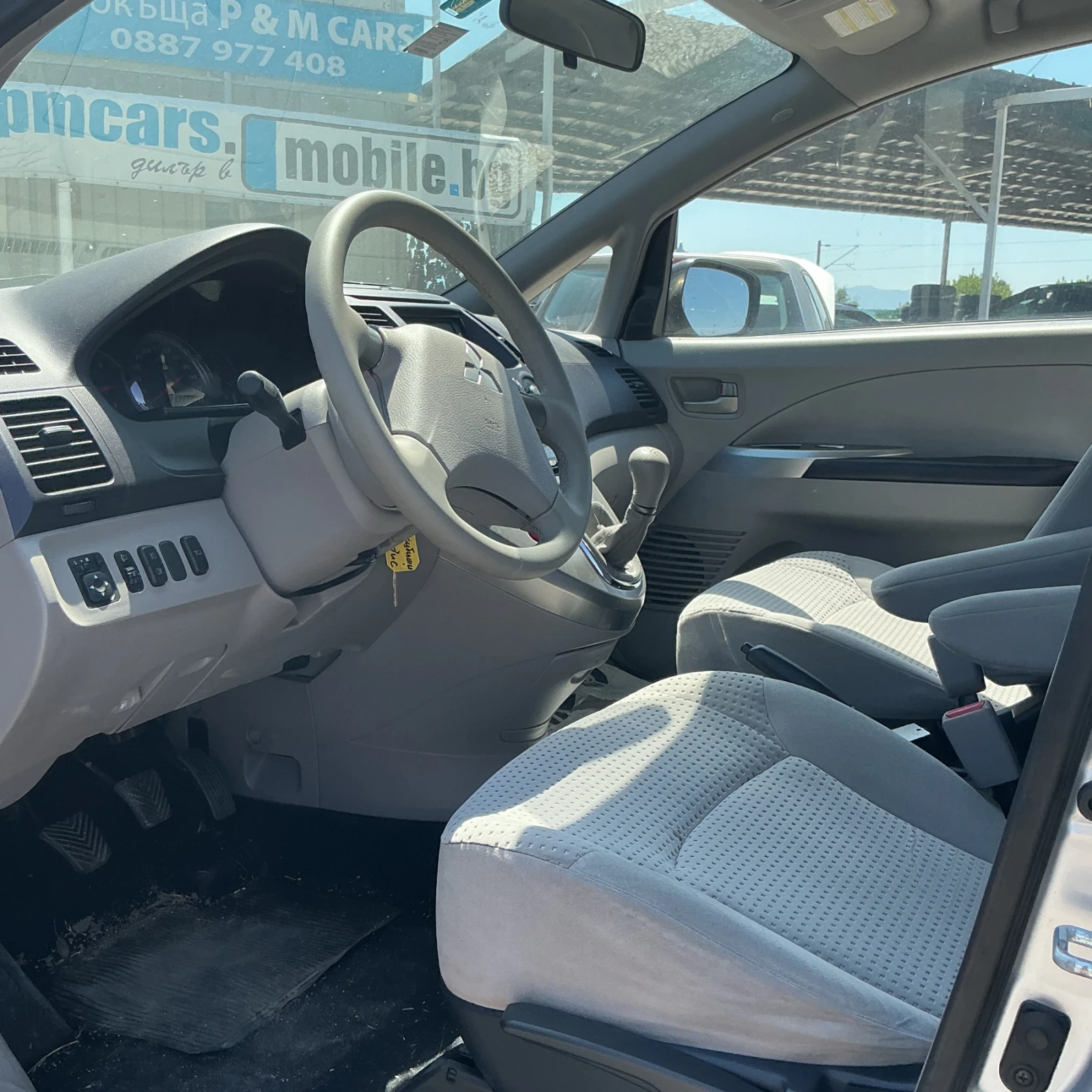 Mitsubishi Grandis, снимка 10 - Автомобили и джипове - 55638709
