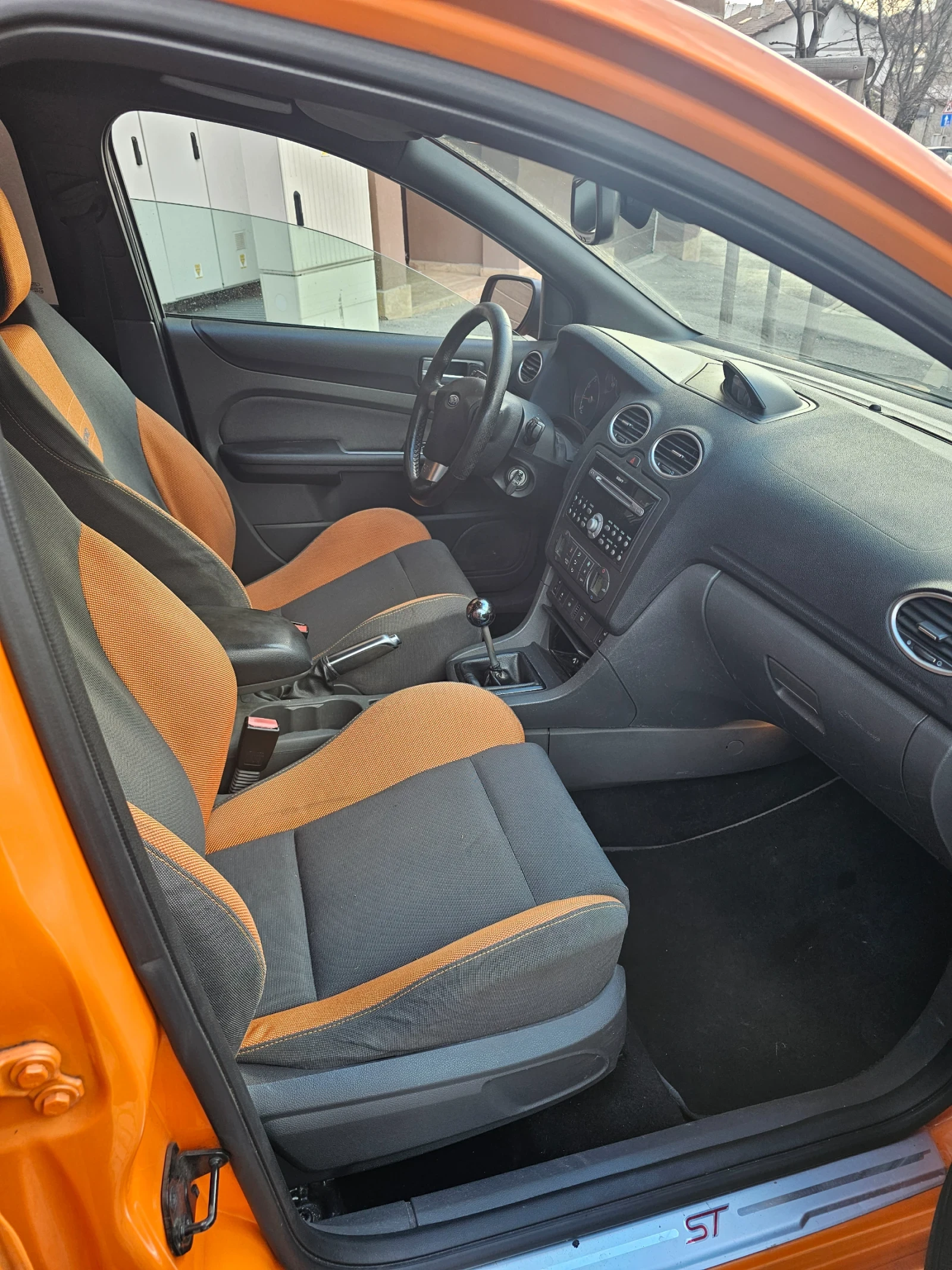 Ford Focus ST 2.5T, снимка 9 - Автомобили и джипове - 55711342