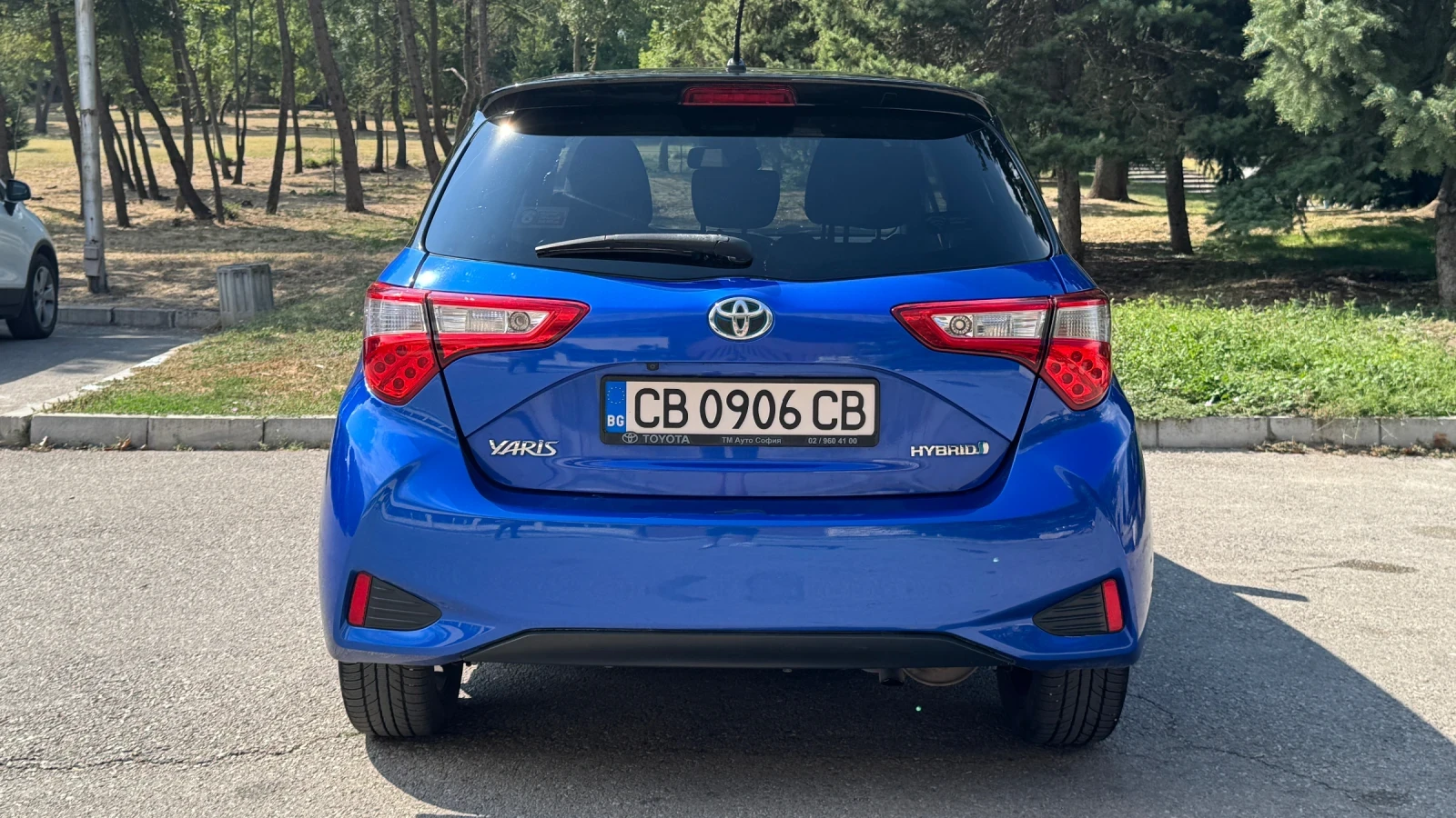 Toyota Yaris 1.5 Hybrid Bi-tone, снимка 7 - Автомобили и джипове - 55875593