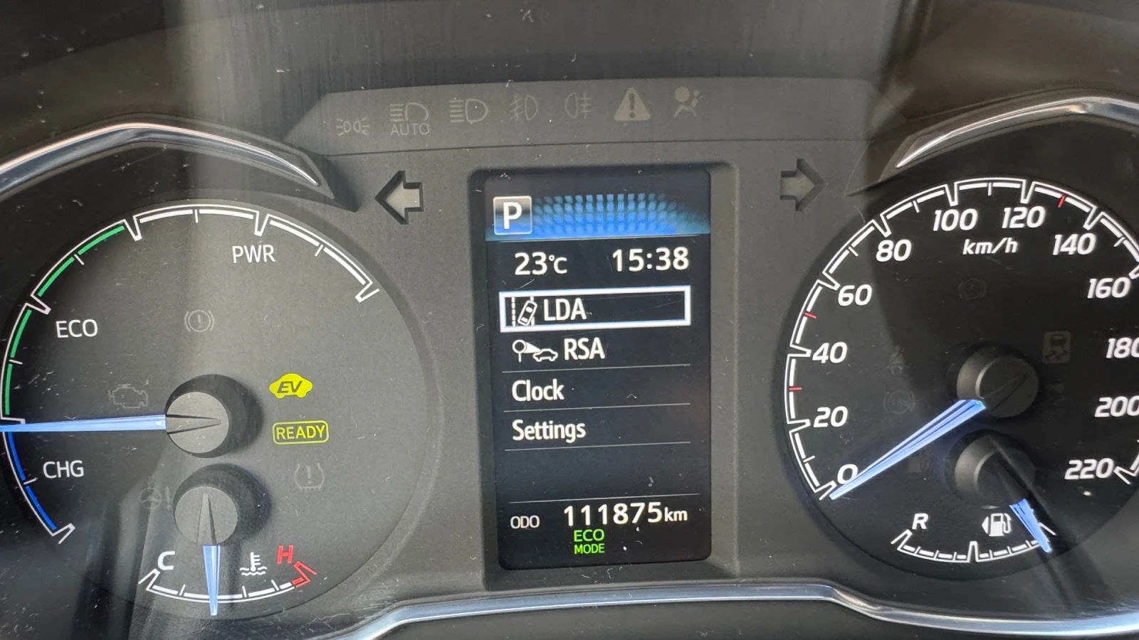 Toyota Yaris 1.5 Hybrid Bi-tone, снимка 15 - Автомобили и джипове - 55875593