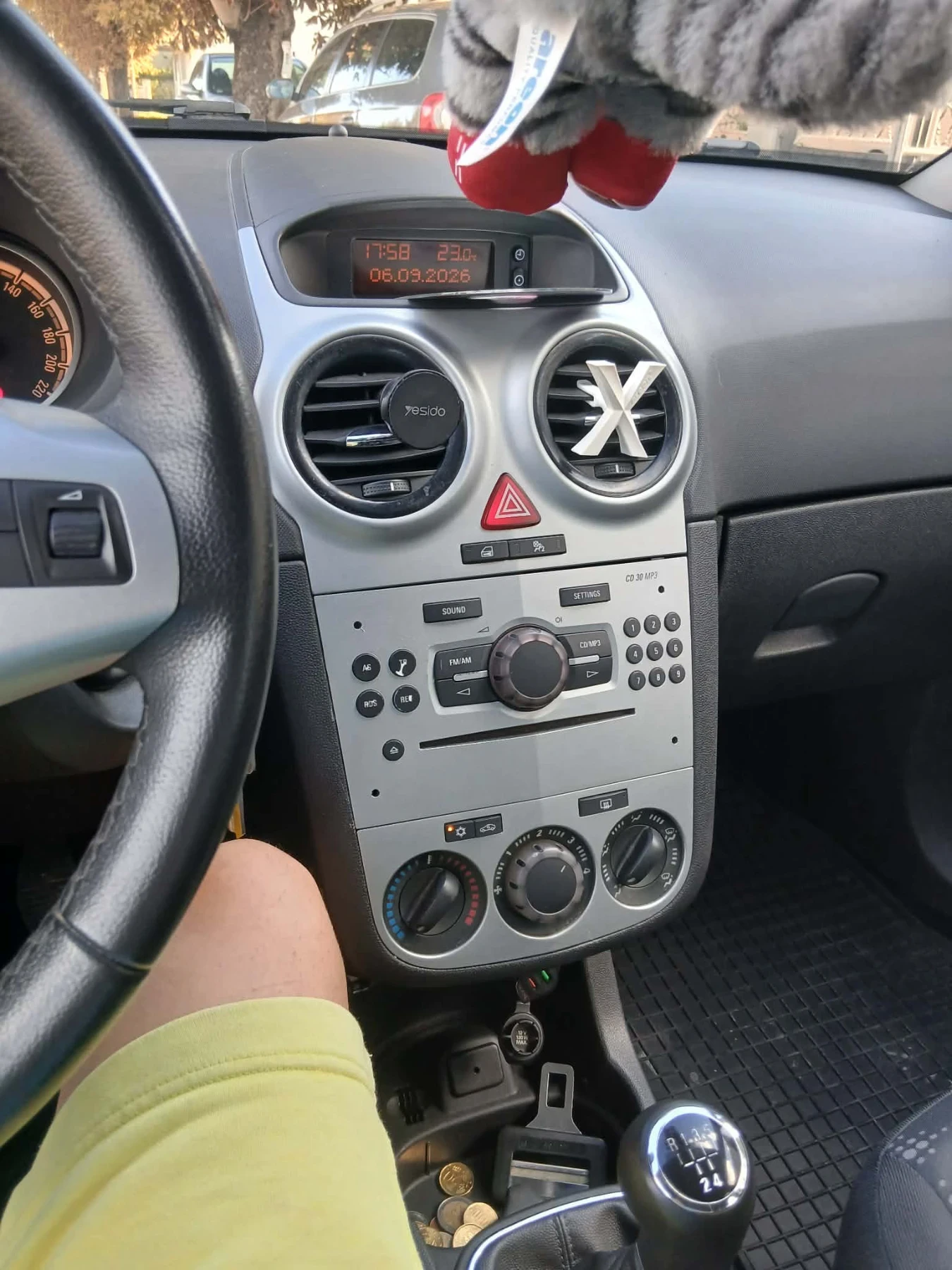 Opel Corsa, снимка 5 - Автомобили и джипове - 55970544