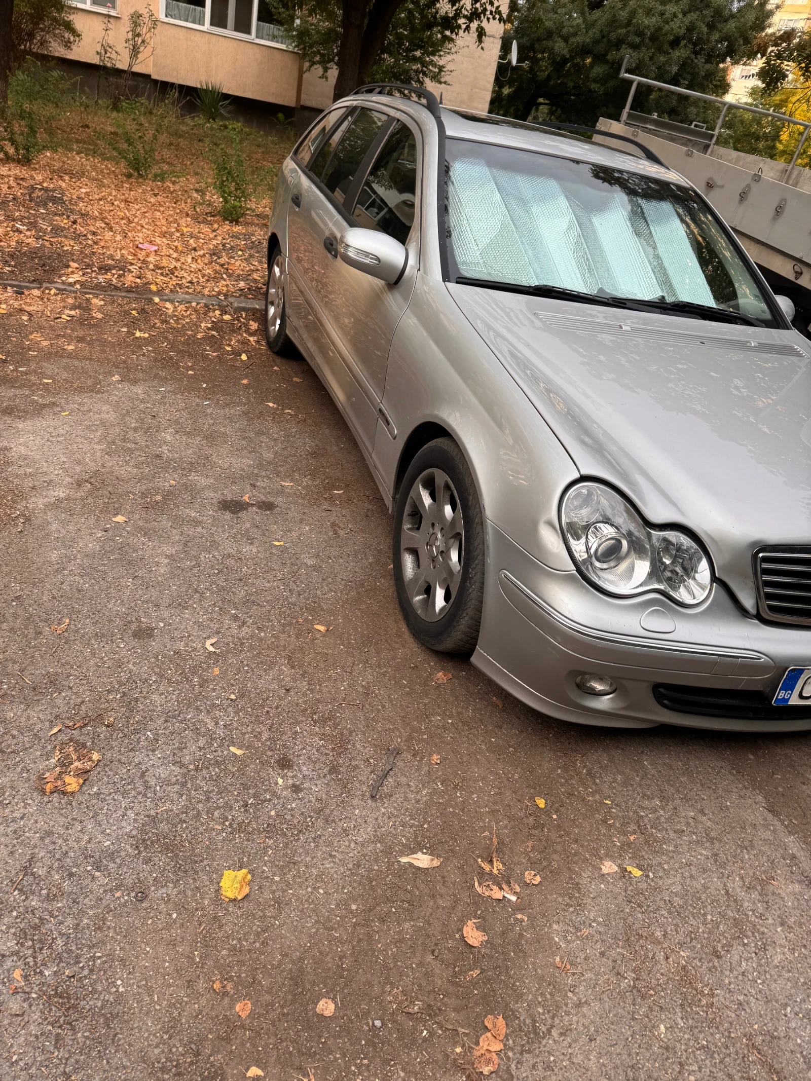 Mercedes-Benz C 220, снимка 3 - Автомобили и джипове - 56273804