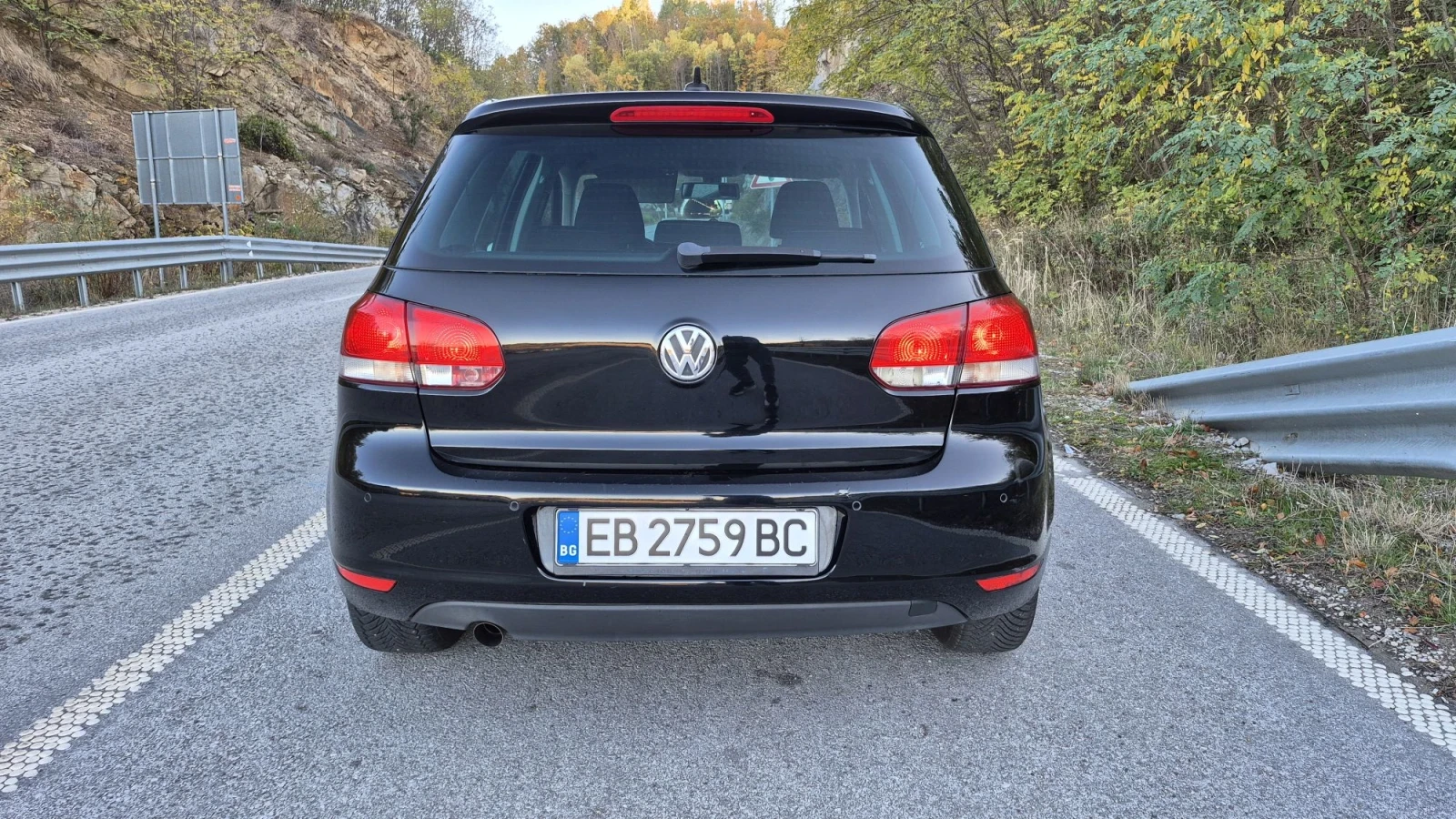 VW Golf, снимка 5 - Автомобили и джипове - 56637635
