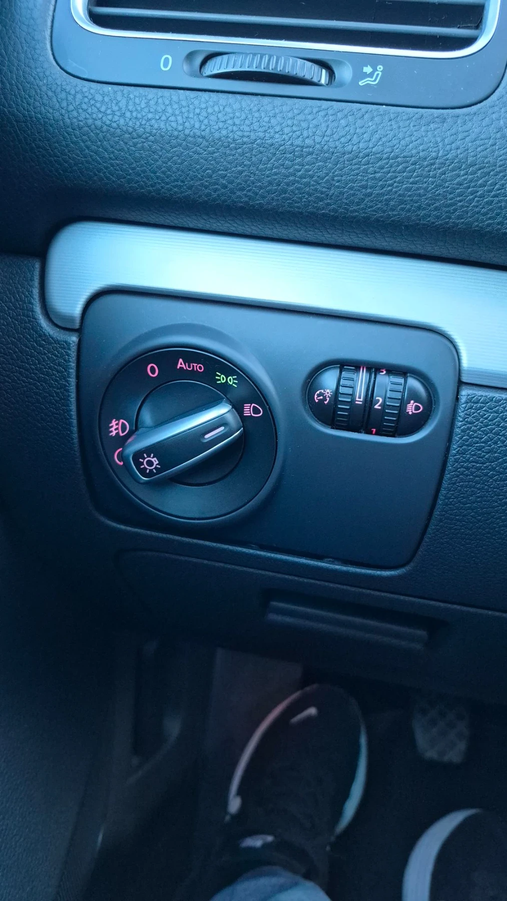 VW Golf, снимка 15 - Автомобили и джипове - 56637635