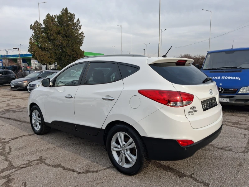 Hyundai IX35 1.7-116к.с ;КОЖА ;АВТОПИЛОТ;ПАНОРАМА, снимка 4 - Автомобили и джипове - 49107010