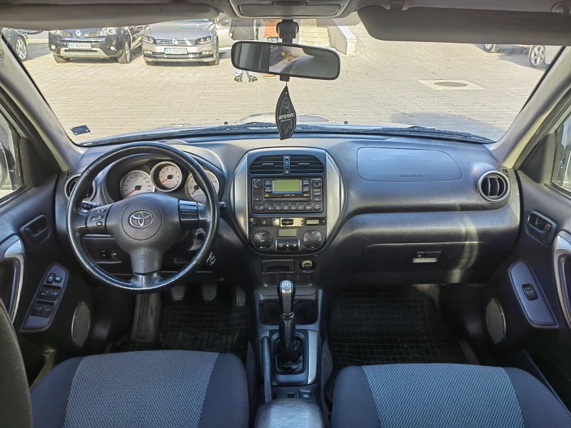 Toyota Rav4 2.0 D4D, снимка 8 - Автомобили и джипове - 48095453