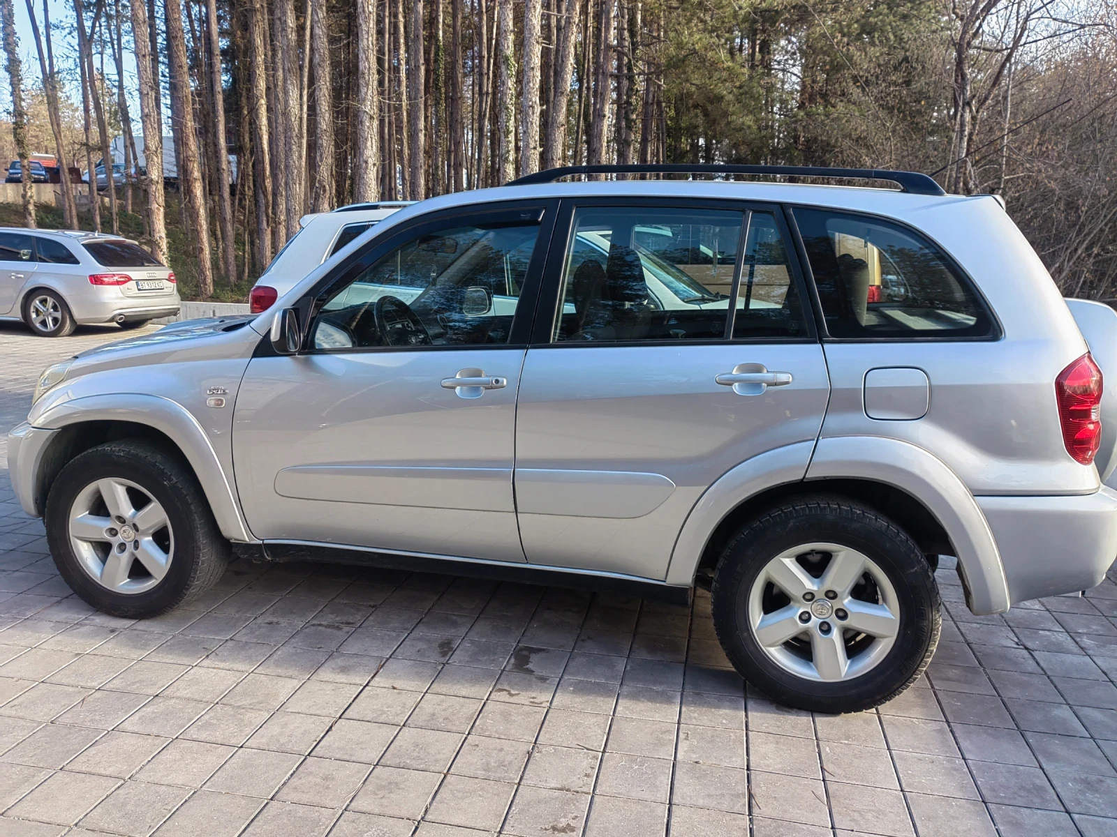 Toyota Rav4 2.0 D4D - изображение 4