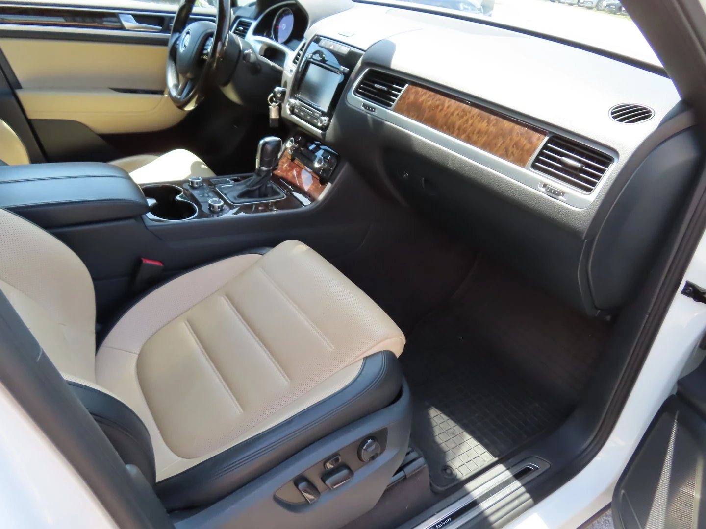 VW Touareg V6 TDI BMT 4MOTION - изображение 5