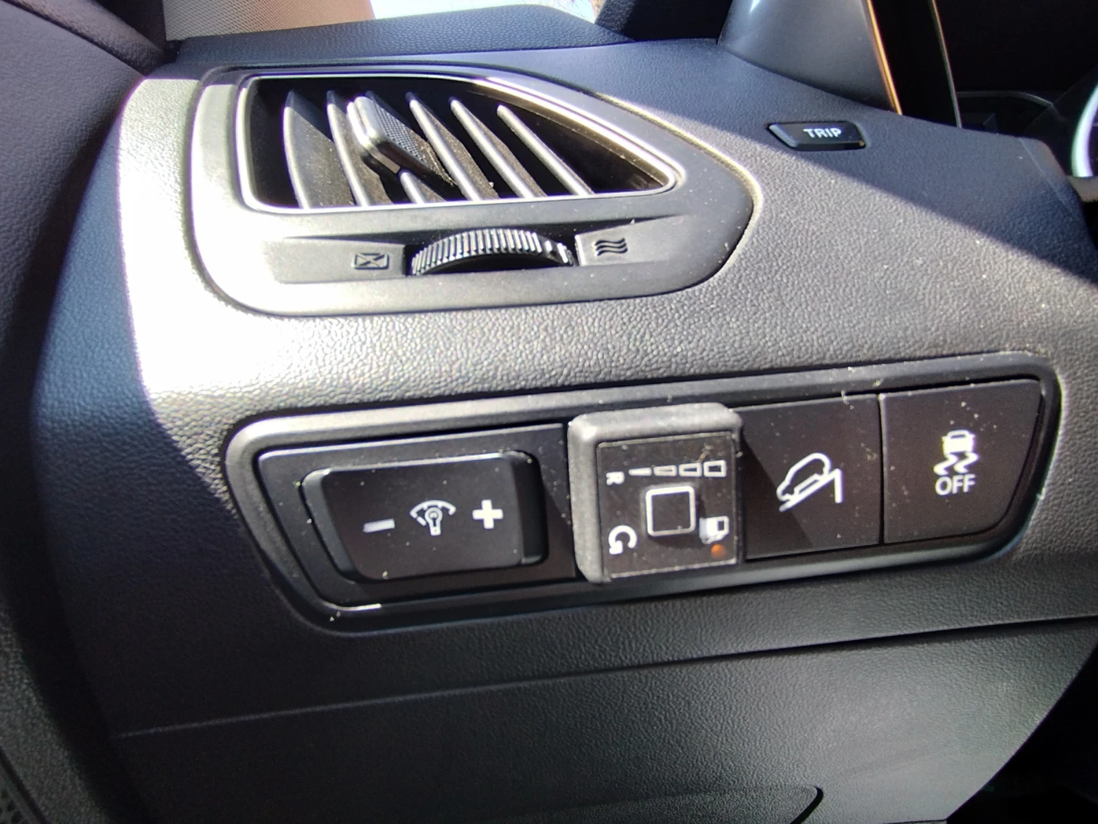 Hyundai IX35 2.0 DOCH, снимка 14 - Автомобили и джипове - 54173635