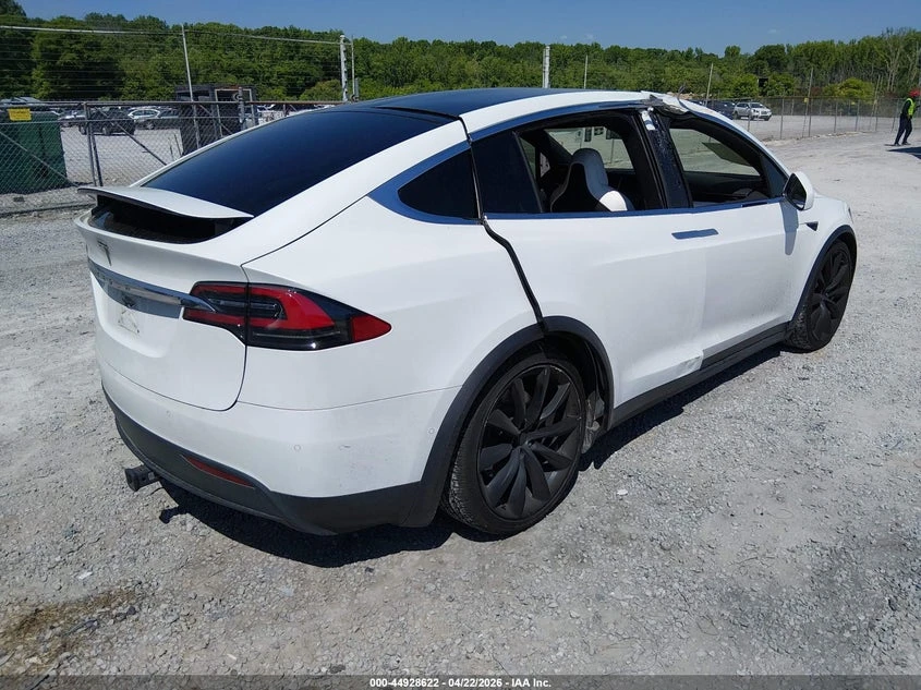 Tesla Model X  75D AWD, снимка 4 - Автомобили и джипове - 54557980