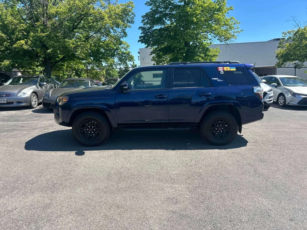 Toyota 4runner * 4WD * АВТОКРЕДИТ БЕЗ ПЪРВОНАЧАЛНА ВНОСКА* , снимка 2 - Автомобили и джипове - 54836647