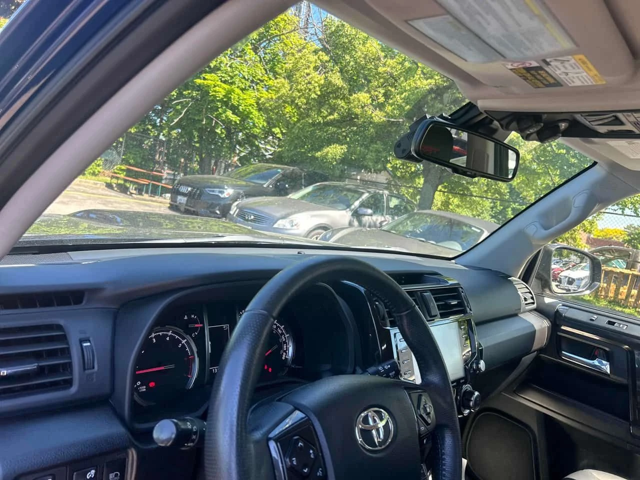 Toyota 4runner * 4WD * АВТОКРЕДИТ БЕЗ ПЪРВОНАЧАЛНА ВНОСКА* , снимка 8 - Автомобили и джипове - 54836647