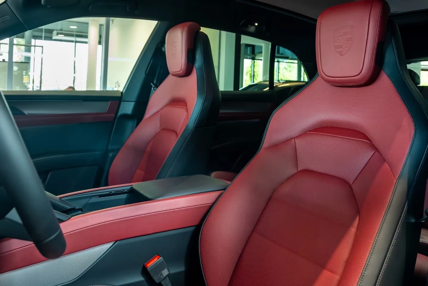 Porsche Cayenne ELECTRIC / HEAD UP / PANO / BOSE / 360 / , снимка 10 - Автомобили и джипове - 54911134